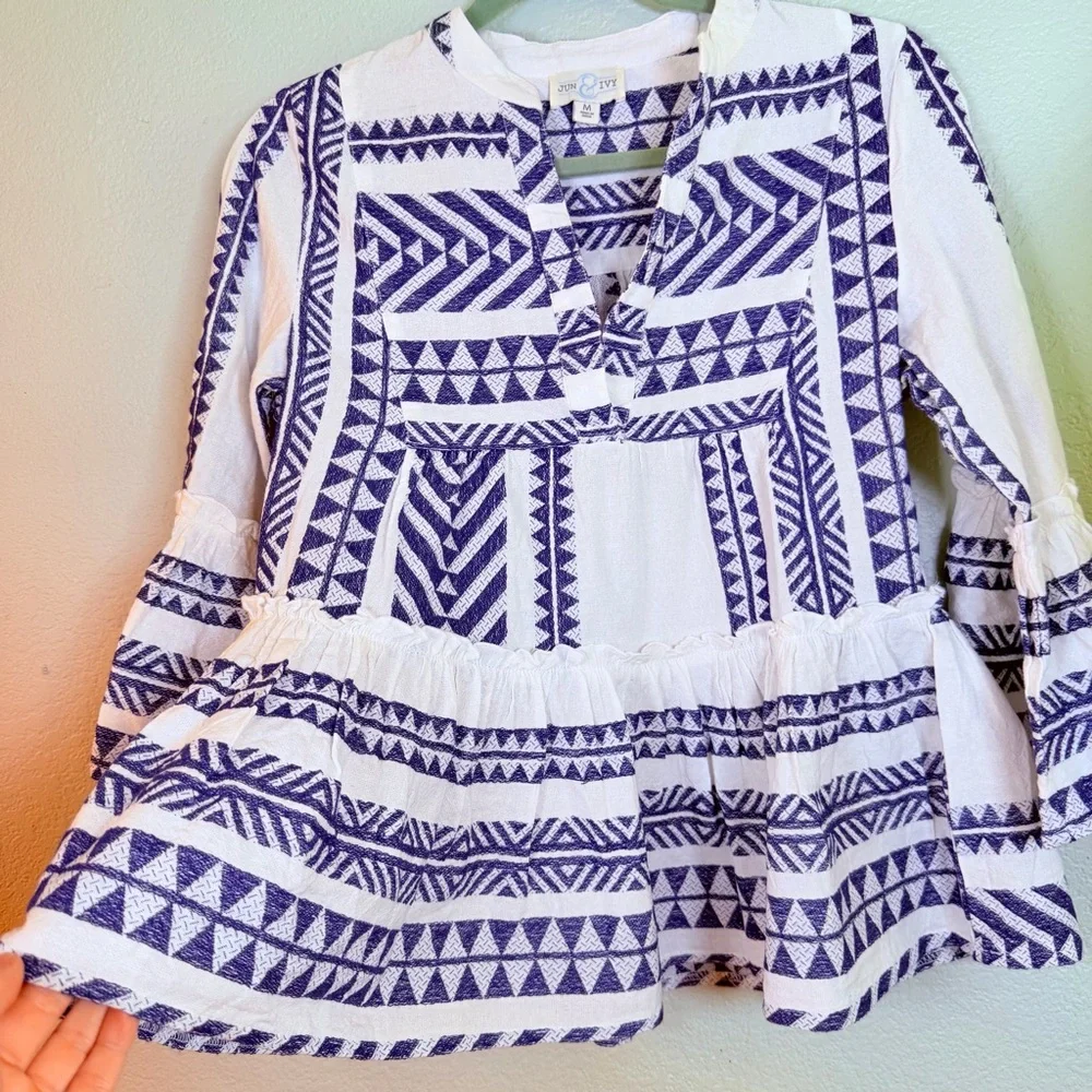 Jun & Ivy Cotton Mediterranean Blue White Notch V Neck Ruffle Hem Bohemian Top M - Picture 2 of 9